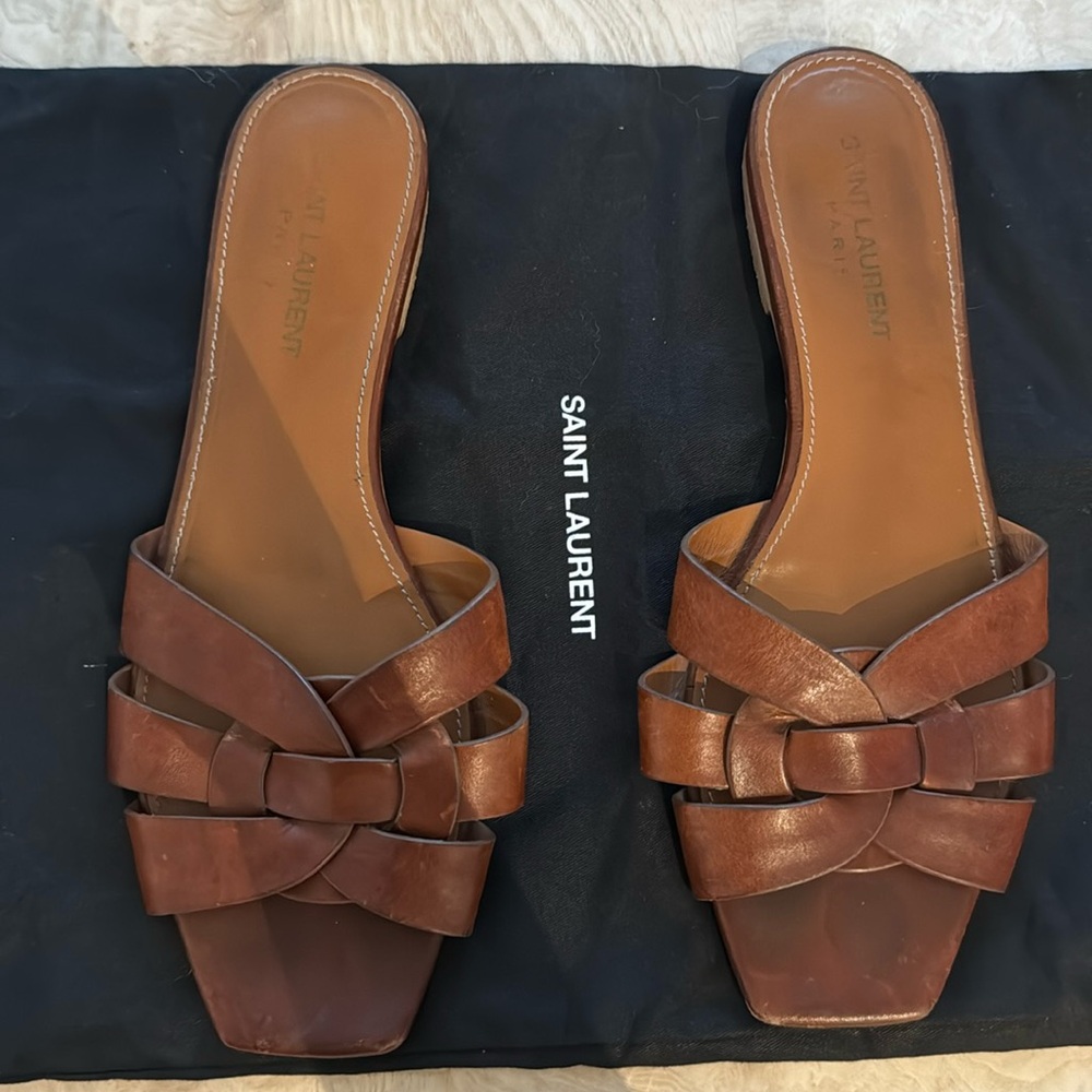 TRIBUTE MULES IN SMOOTH LEATHER (Amber)